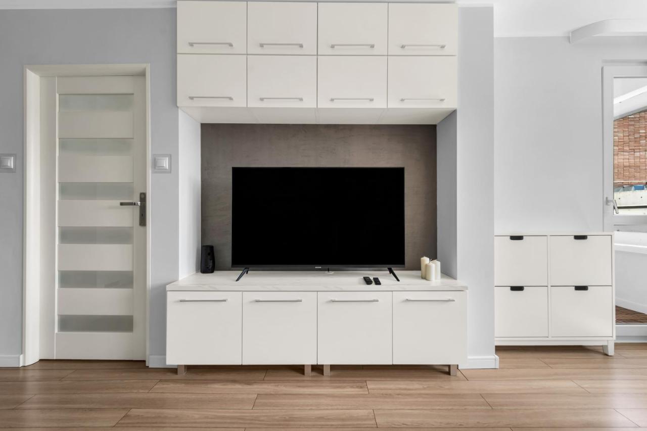 Chmielna Downtown Apartments - City Center, Aircon - By Rentujemy وارسو المظهر الخارجي الصورة